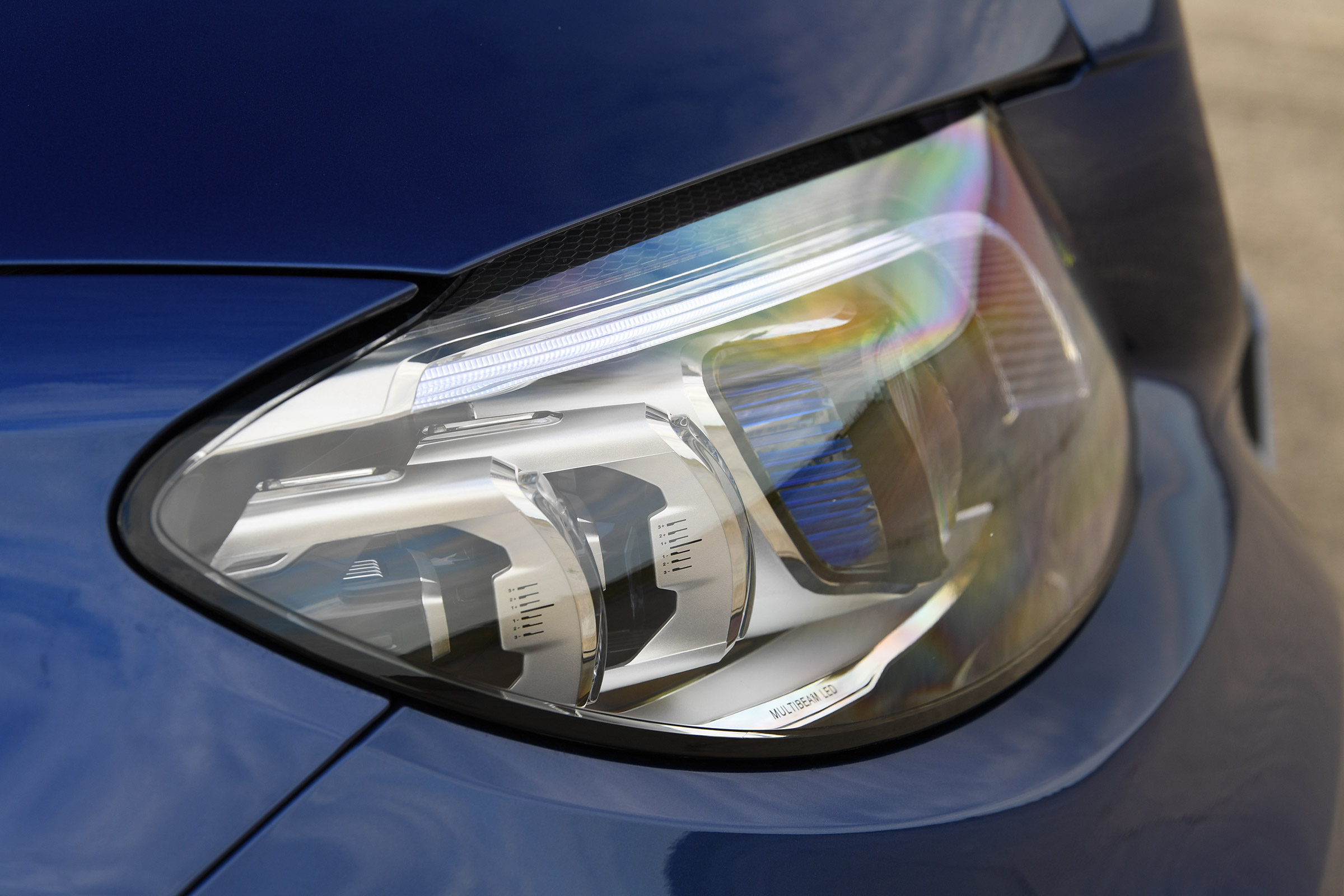 Mercedes C-Class - front light
