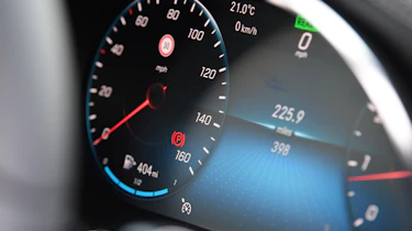 Mercedes C-Class - dials