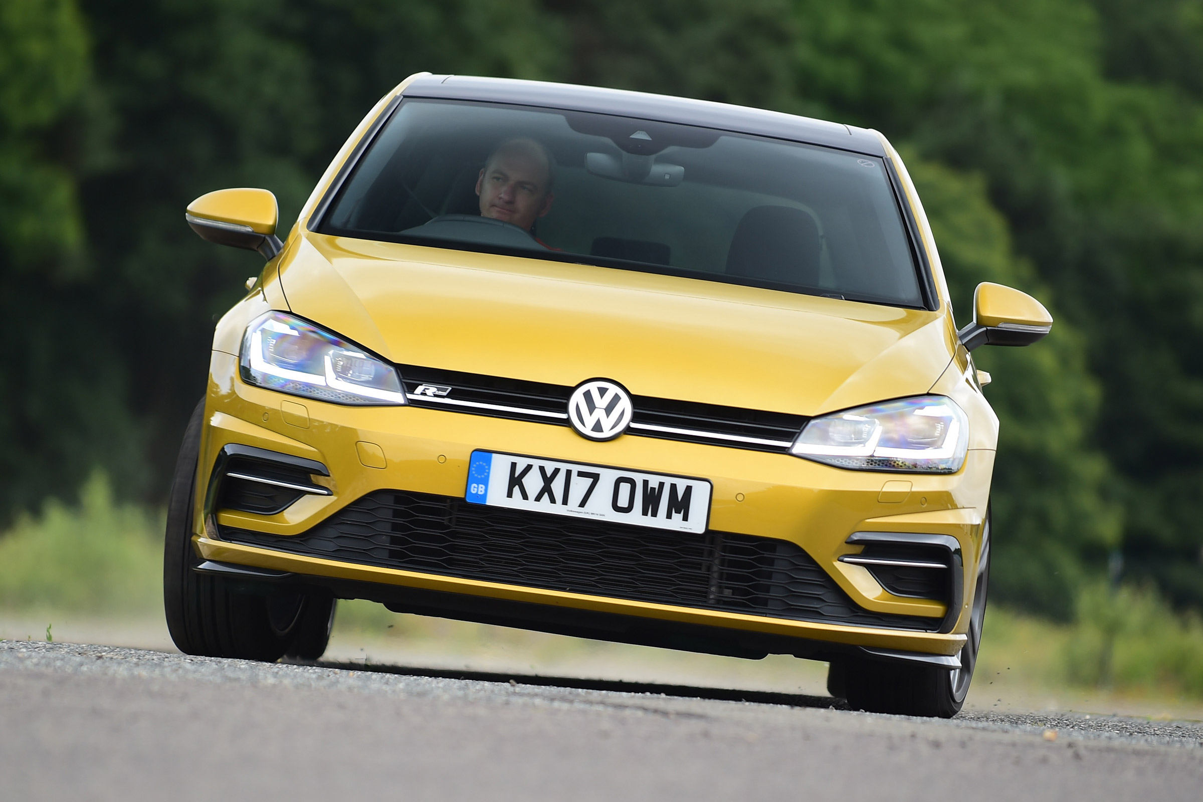 Volkswagen Golf - front cornering
