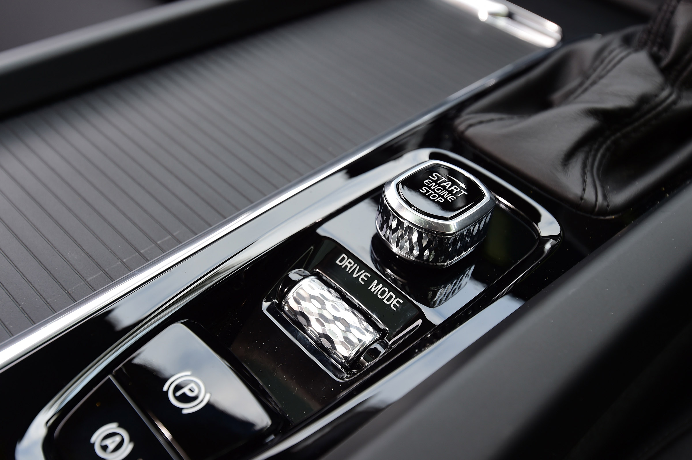 Volvo V60 - centre console
