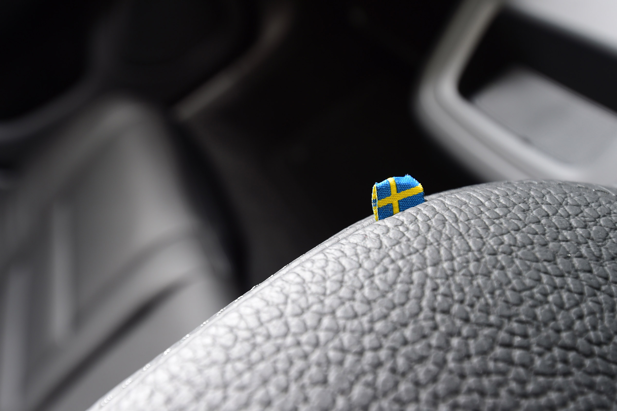Volvo V60 - Swedish flag