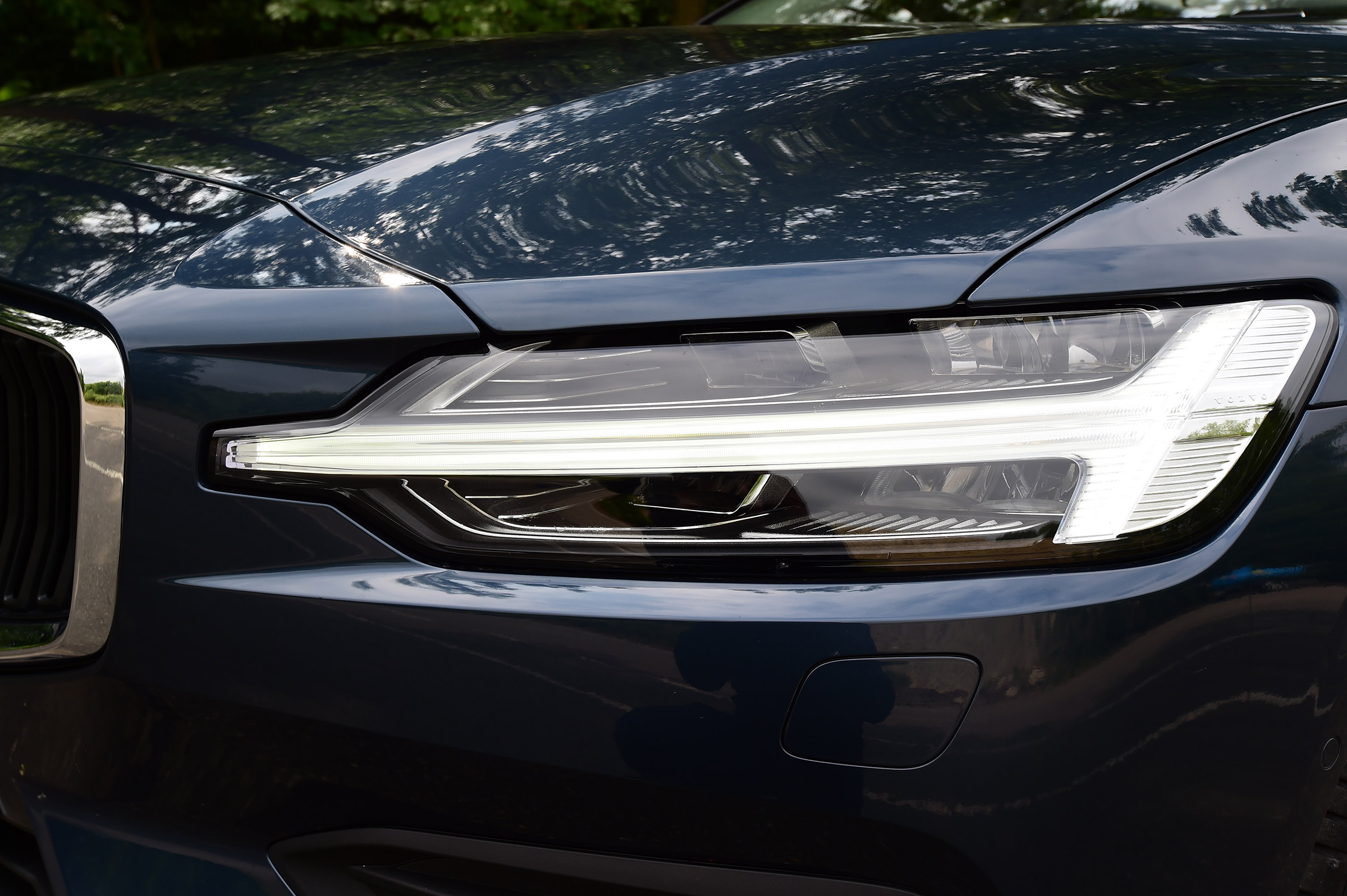 Volvo V60 - front light