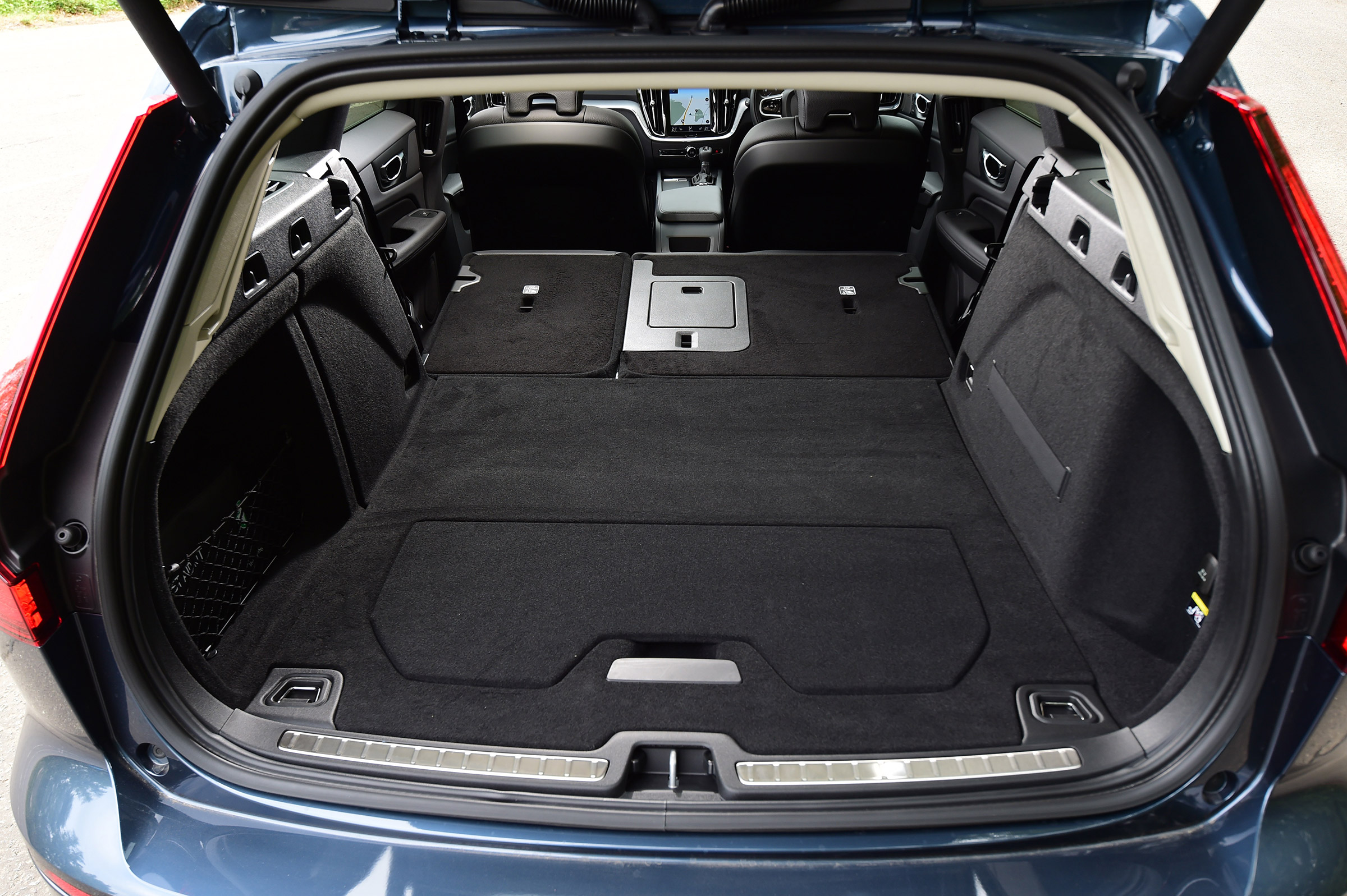 Volvo V60 - boot seats down