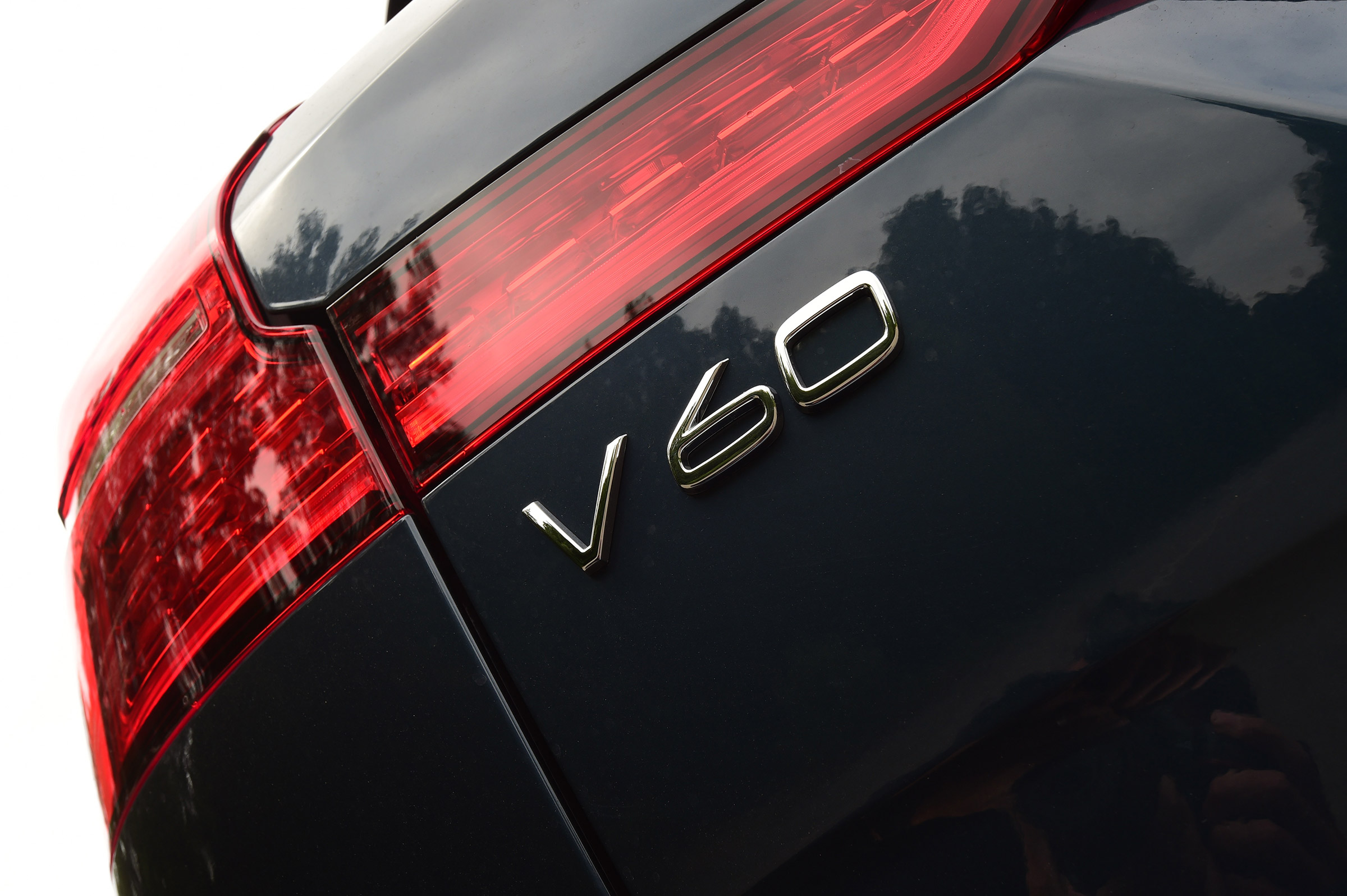 Volvo V60 - V60 badge