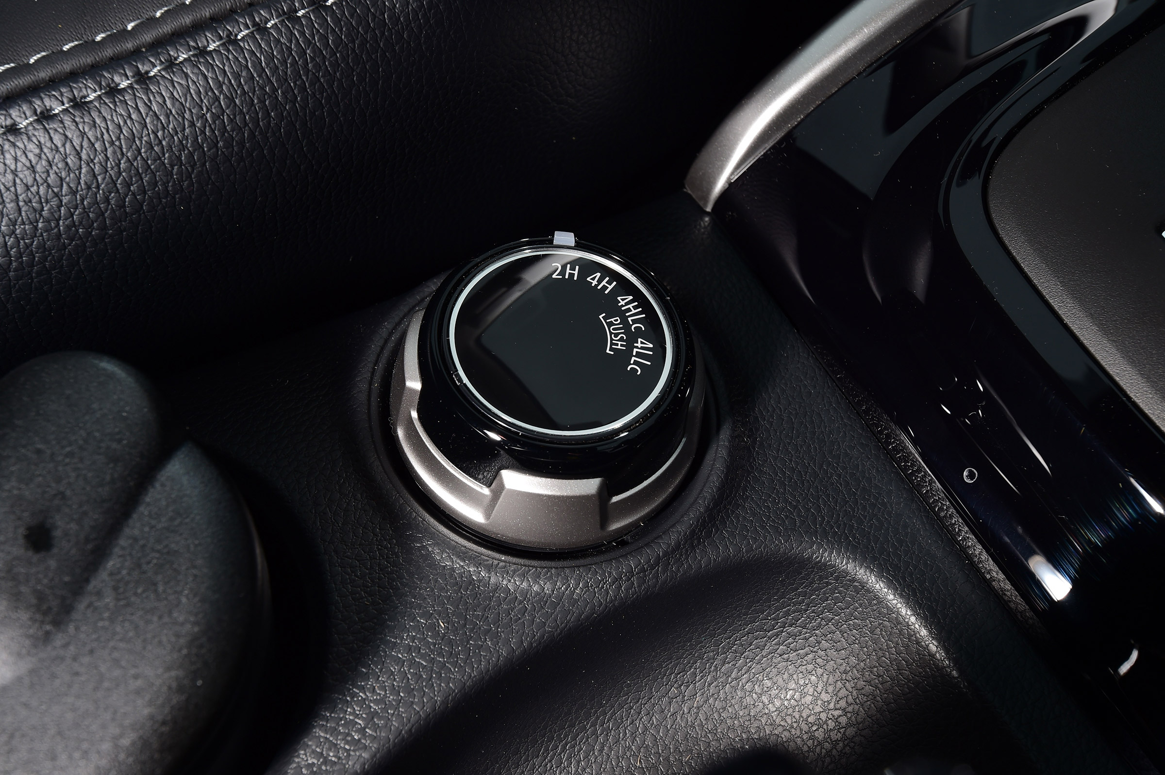 Mitsubishi L200 - interior detail