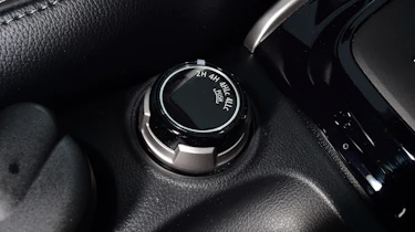 Mitsubishi L200 - interior detail