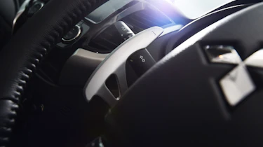 Mitsubishi L200 - steering wheel detail