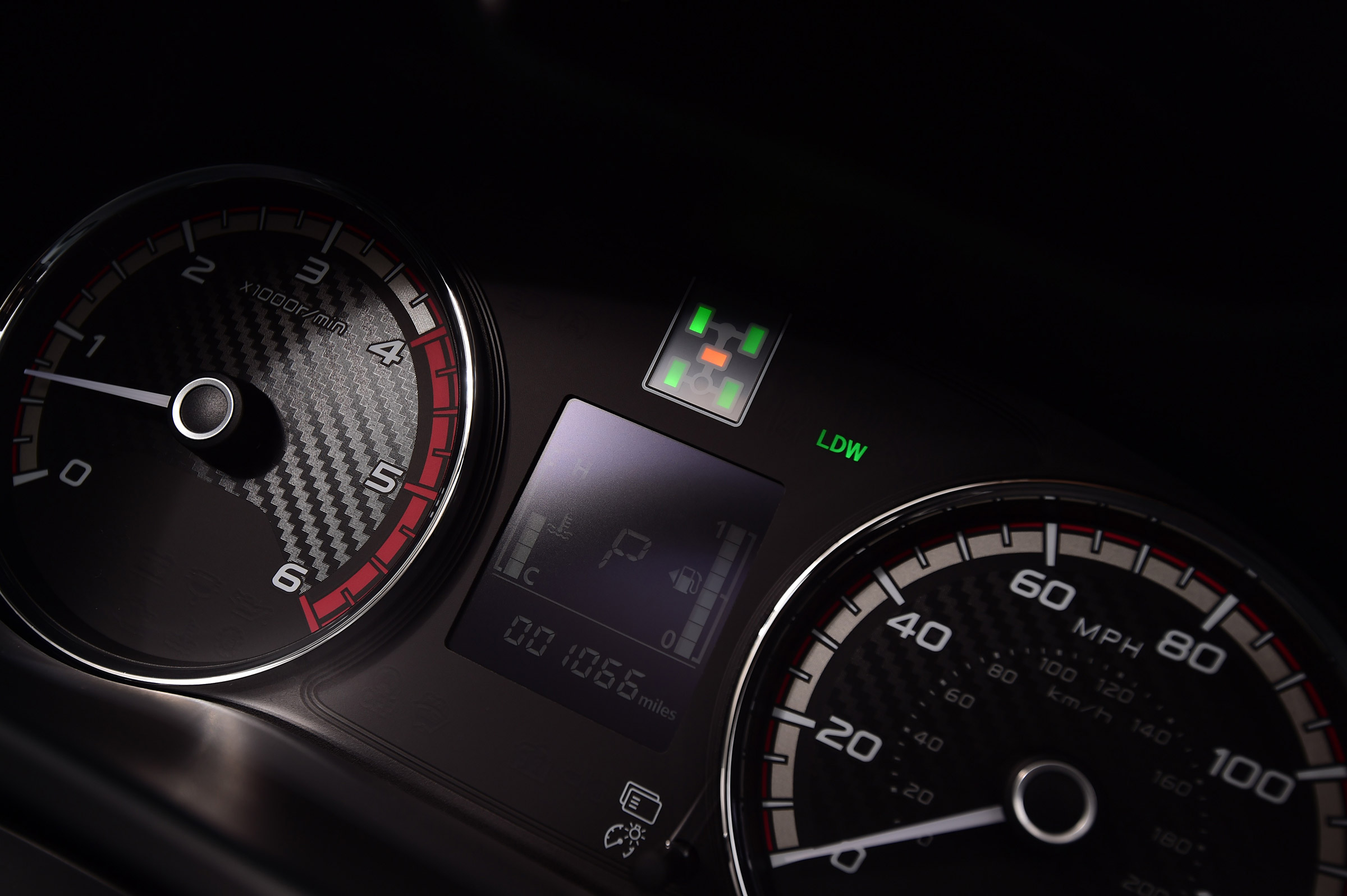 Mitsubishi L200 - dials