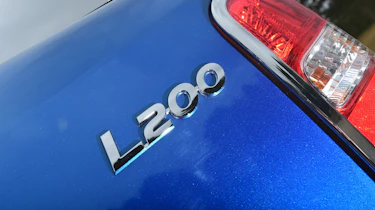Mitsubishi L200 - L200 badge