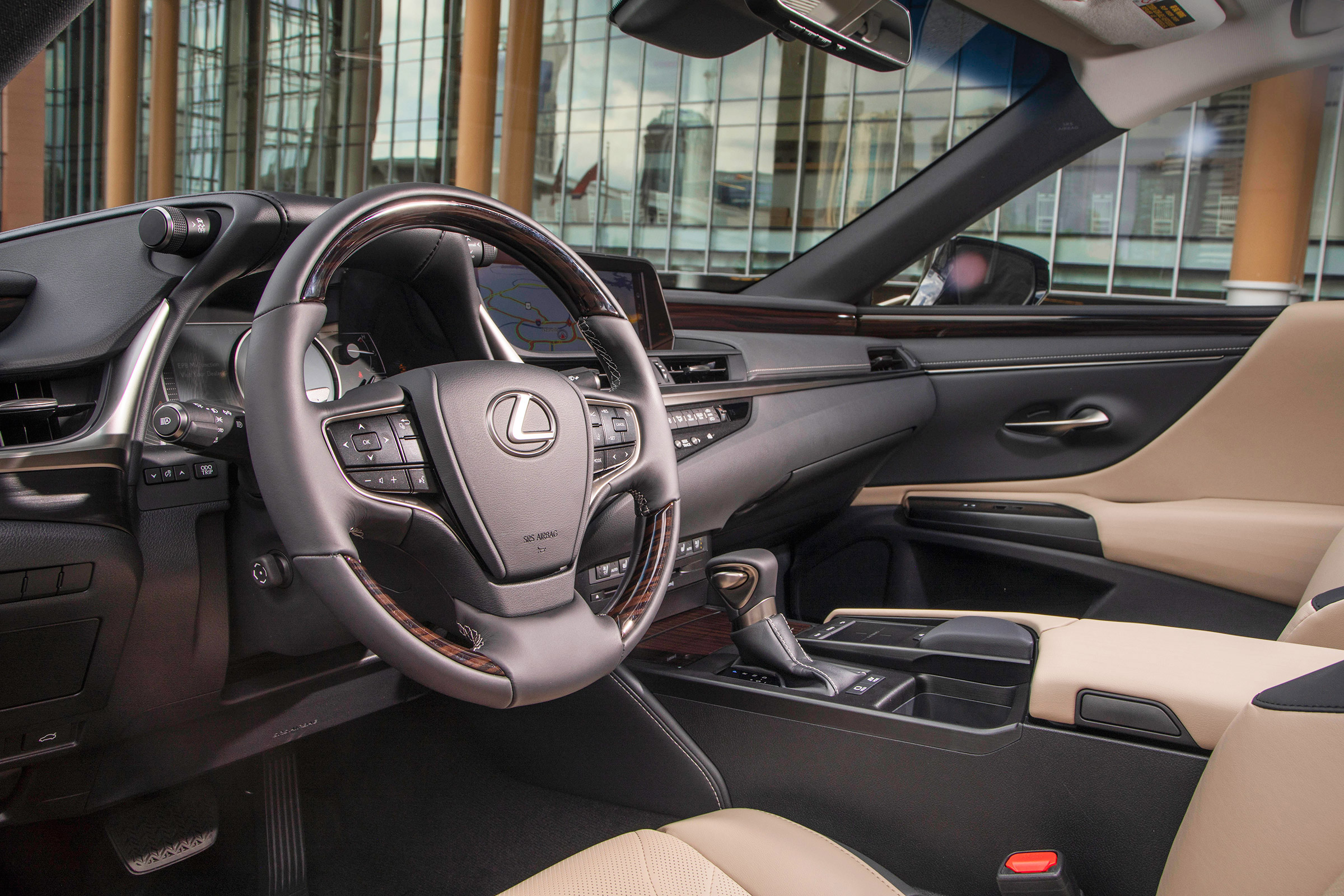 Lexus ES - cabin