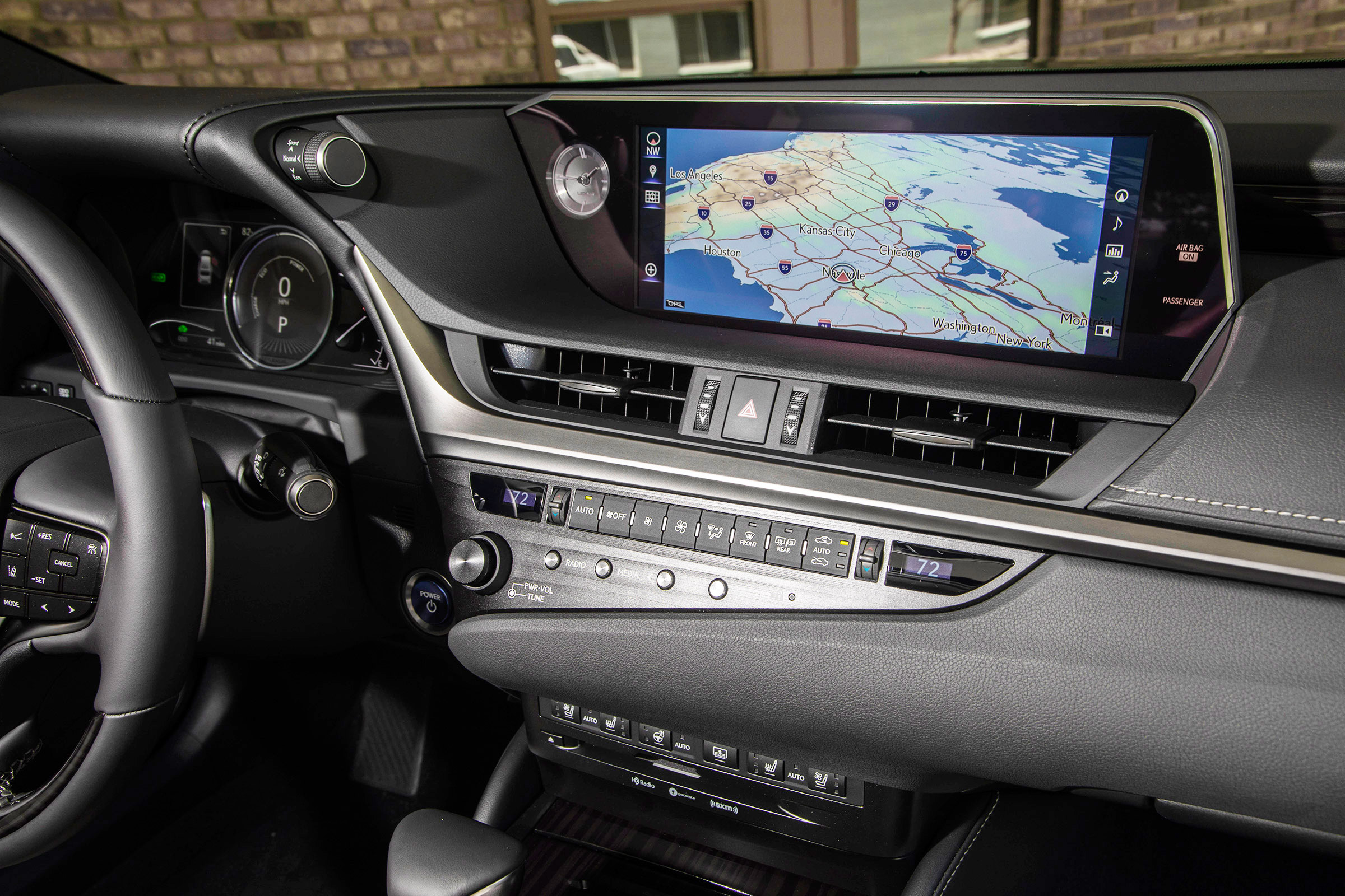 Lexus ES - interior detail