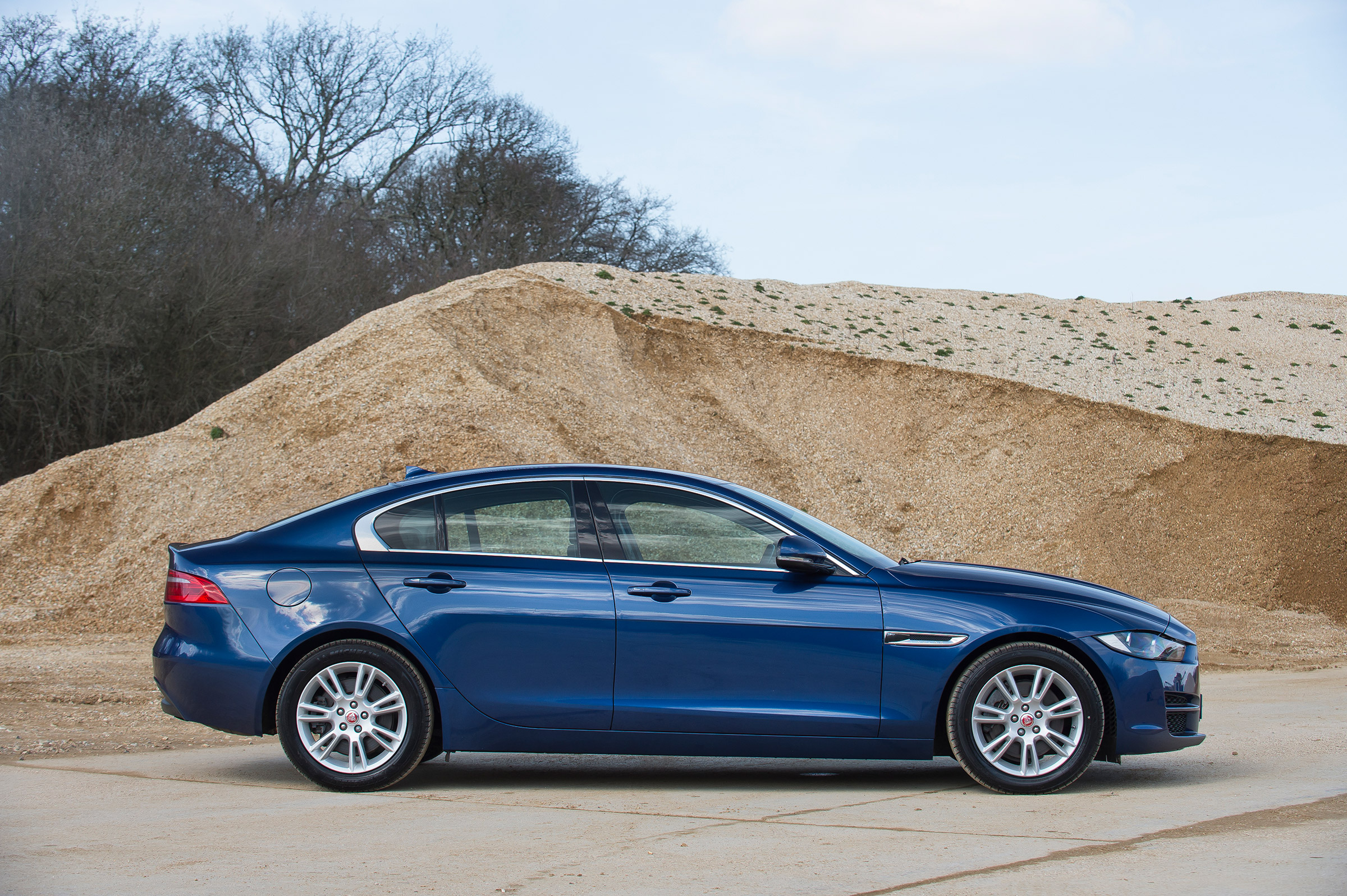 Used Jaguar XE - side