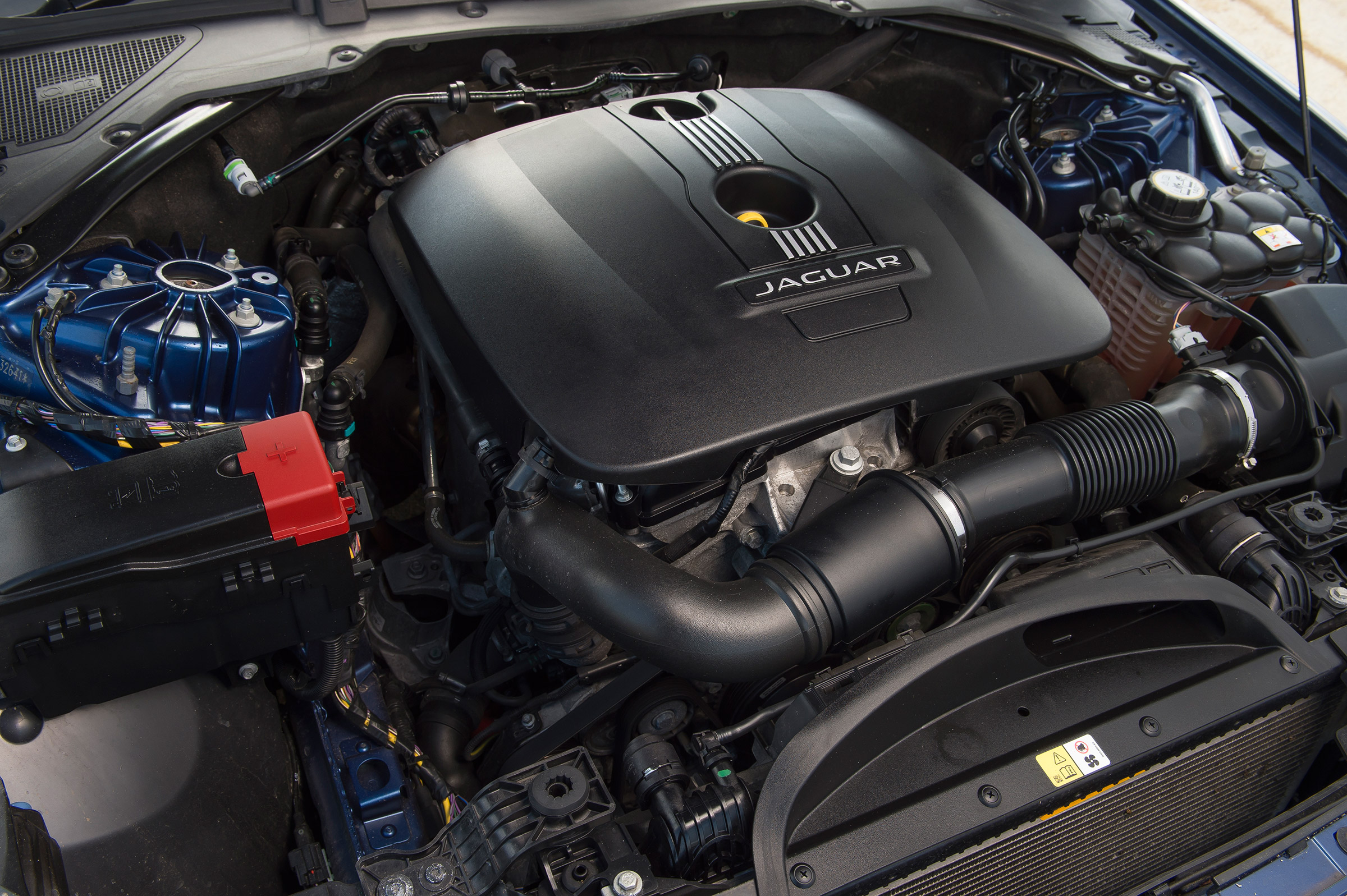 Used Jaguar XE - engine