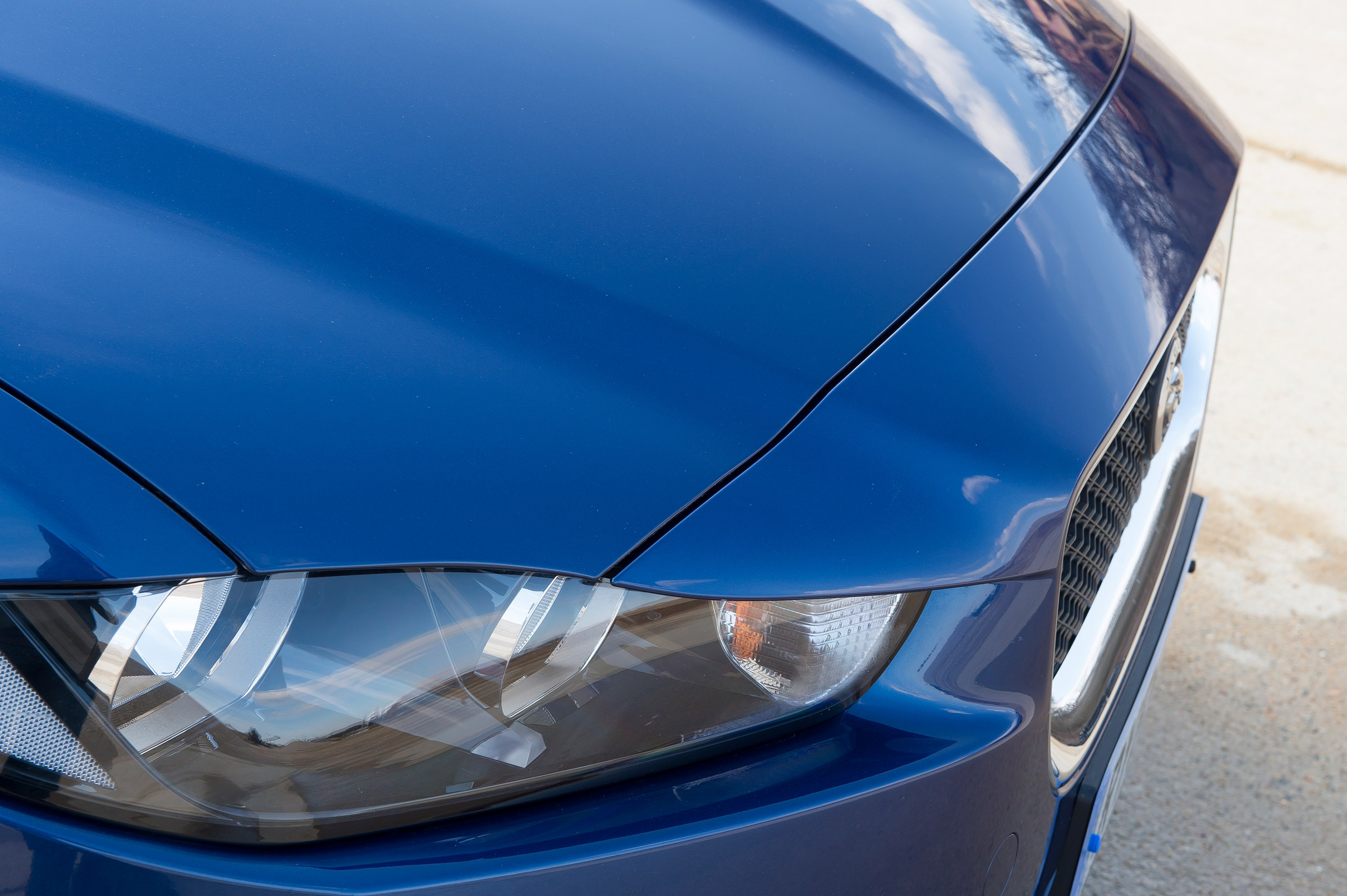 Used Jaguar XE - front light