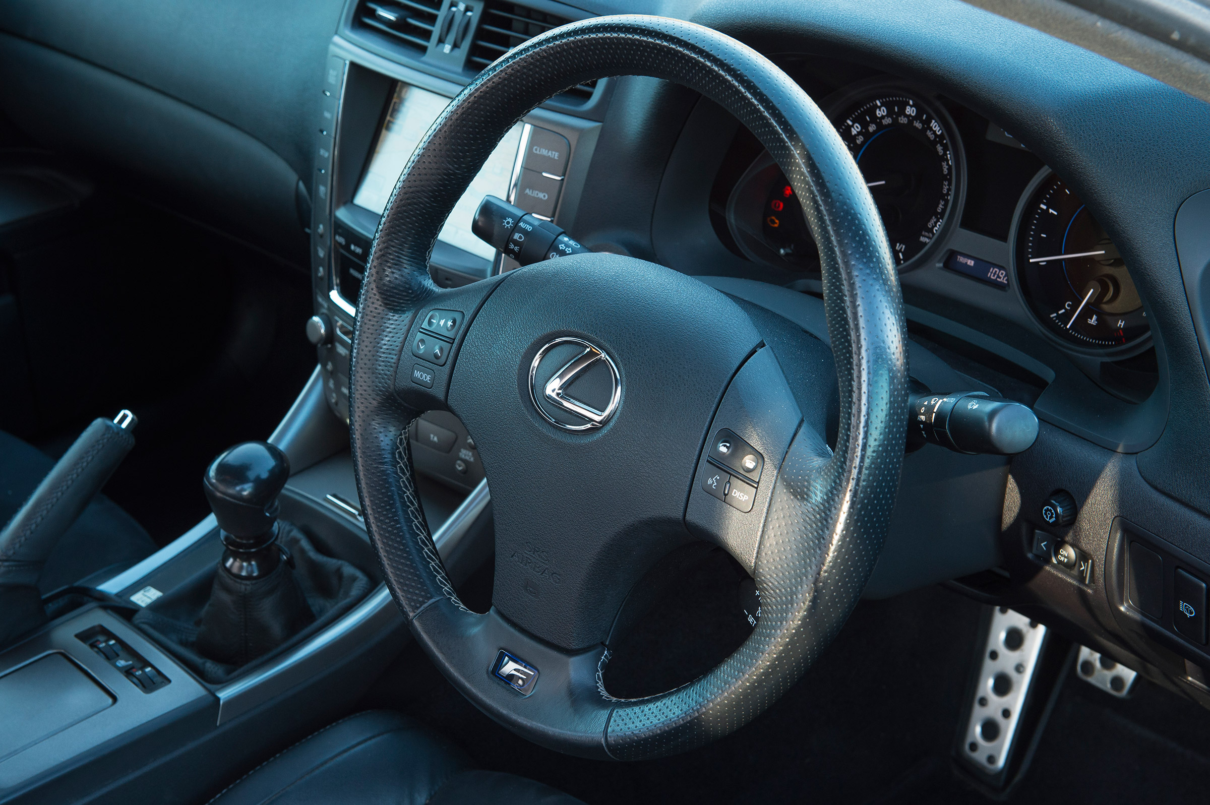 Used Lexus IS - interior 