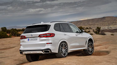 BMW X5 - rear off-road