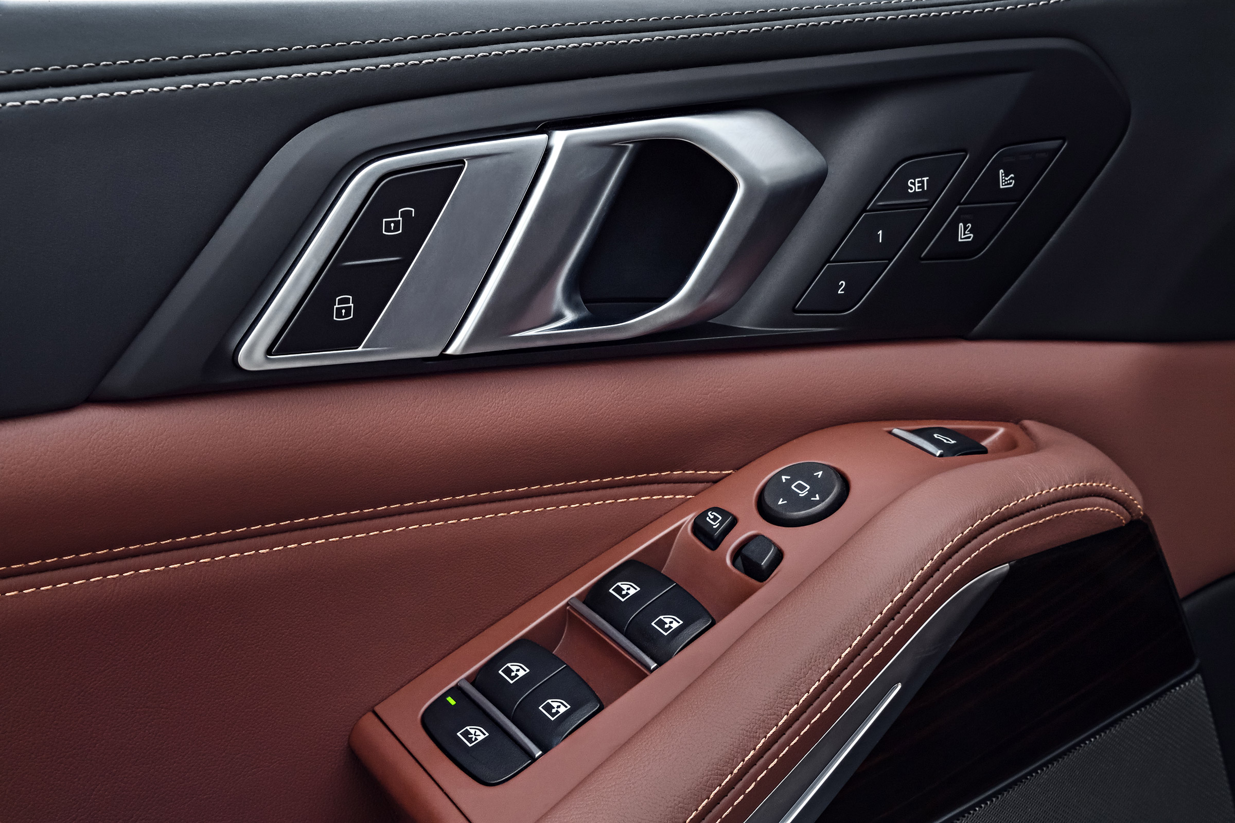 BMW X5 - door details