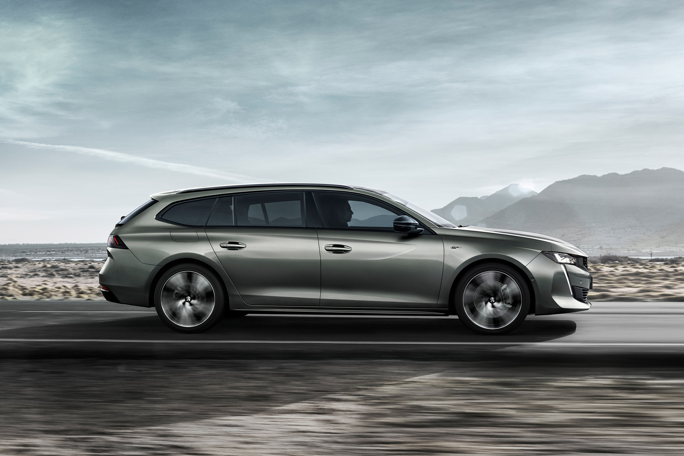 Peugeot 508 SW - side