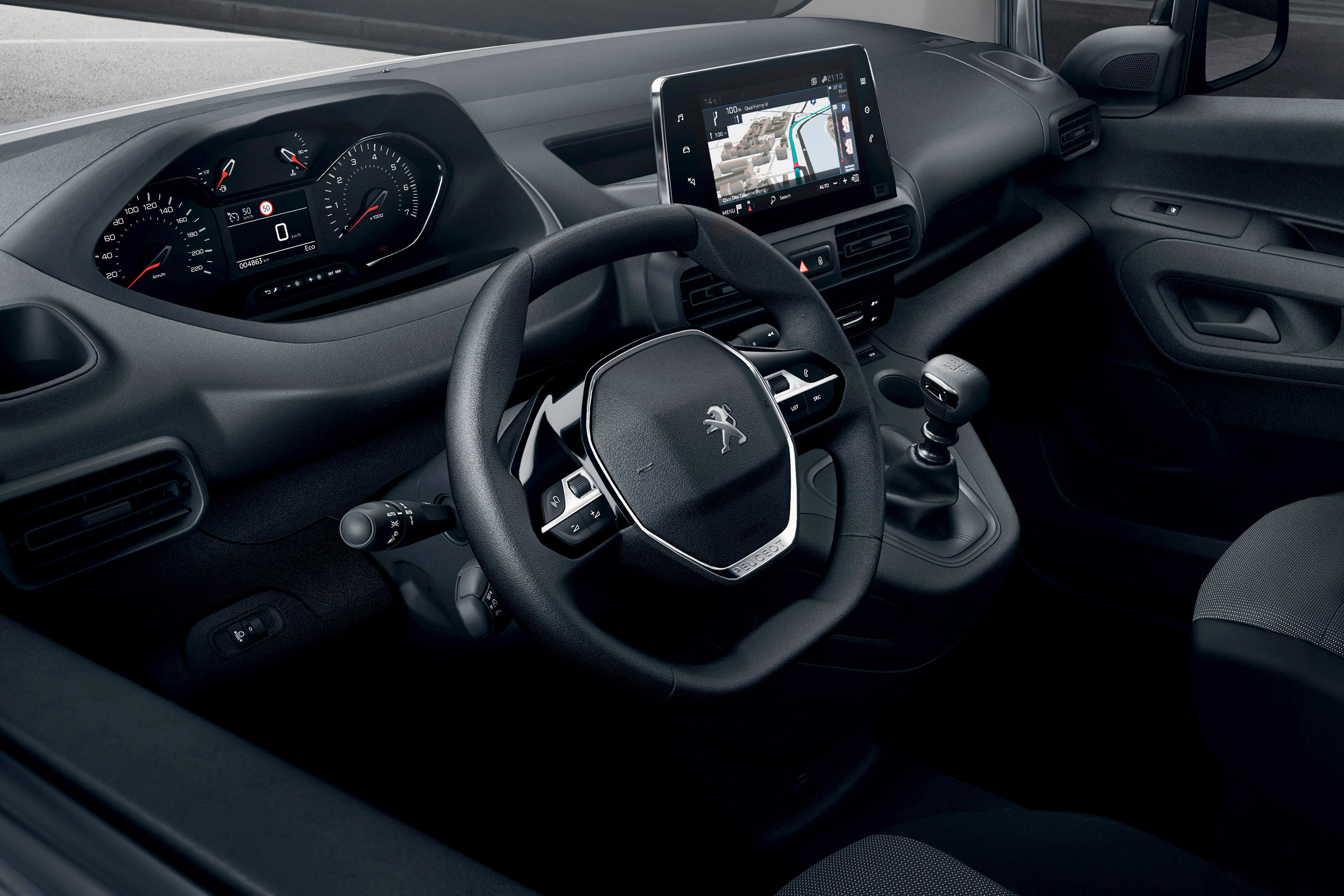 New 2018 Peugeot Partner van interior