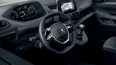 New 2018 Peugeot Partner van interior