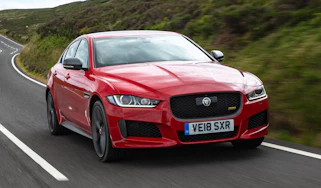 Jaguar XE 300 Sport - front