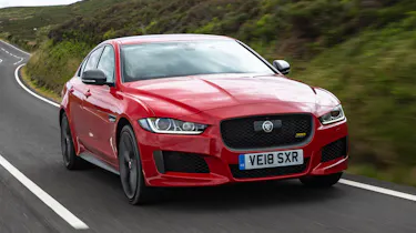 Jaguar XE 300 Sport - front