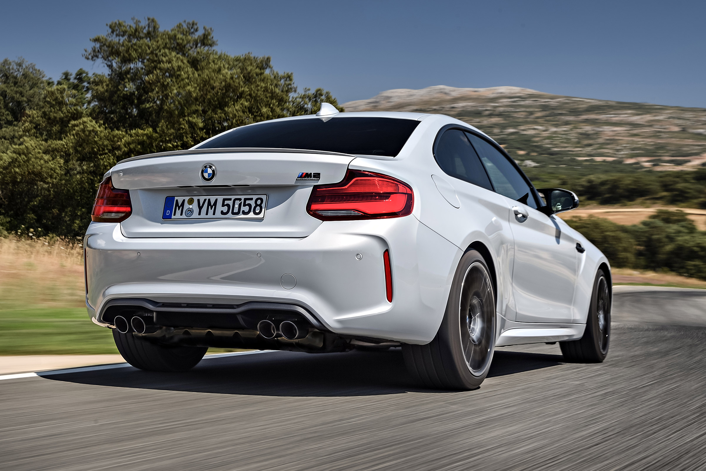 BMW M2 Competition - rear