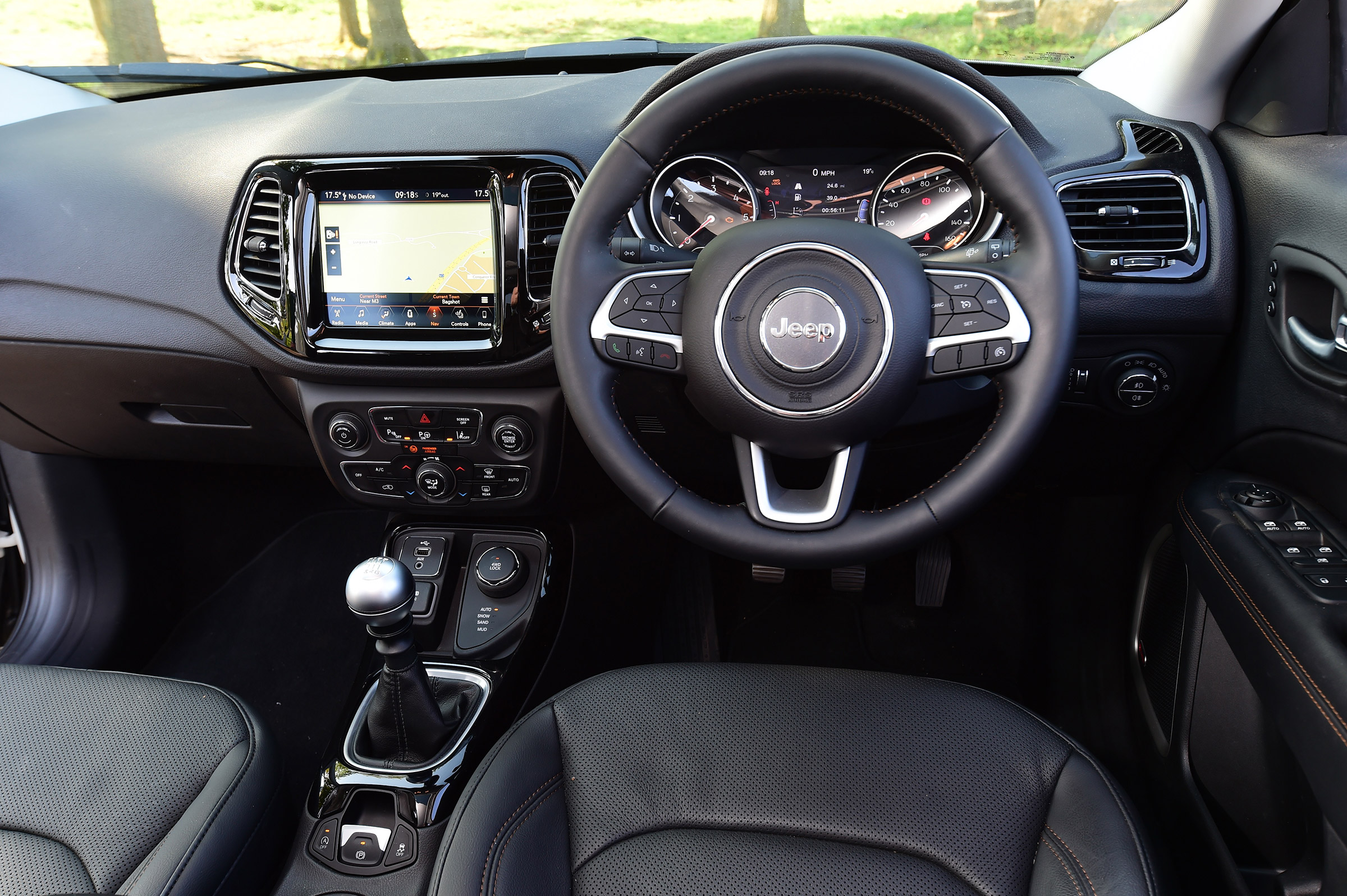 Jeep Compass - dash