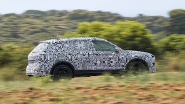 SEAT Tarraco prototype - side