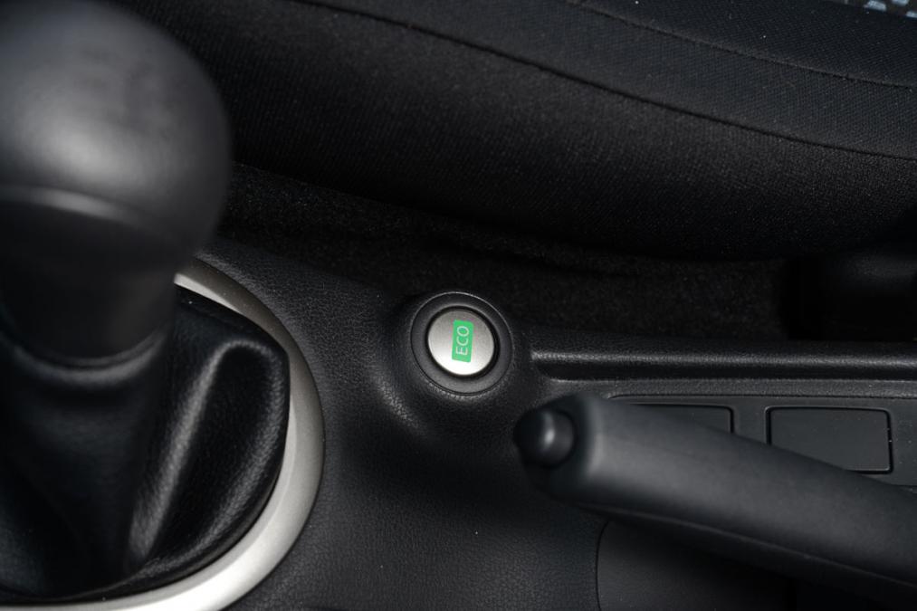 Used Nissan Note Mk2 - interior detail