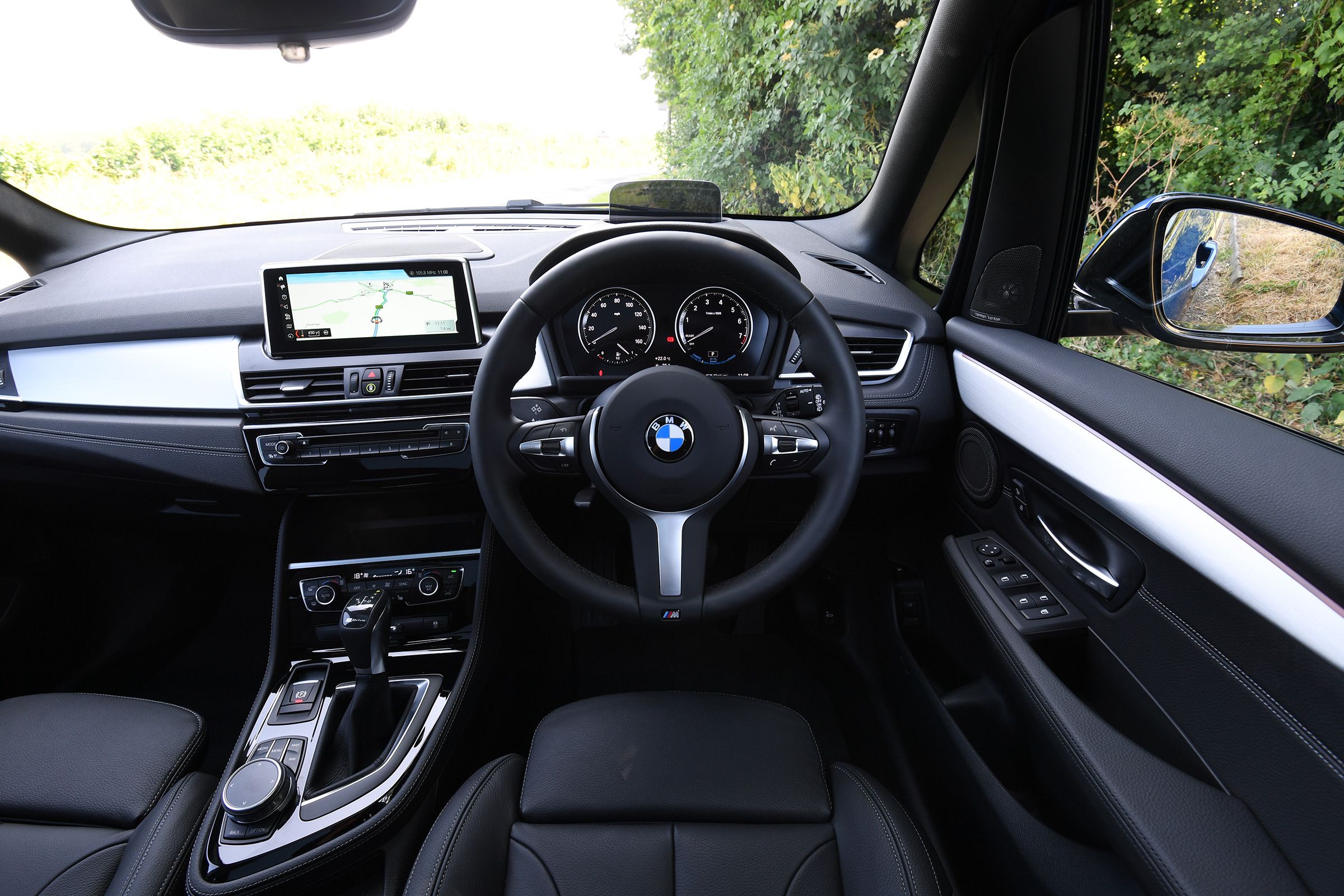 BMW 225xe Active Tourer - interior