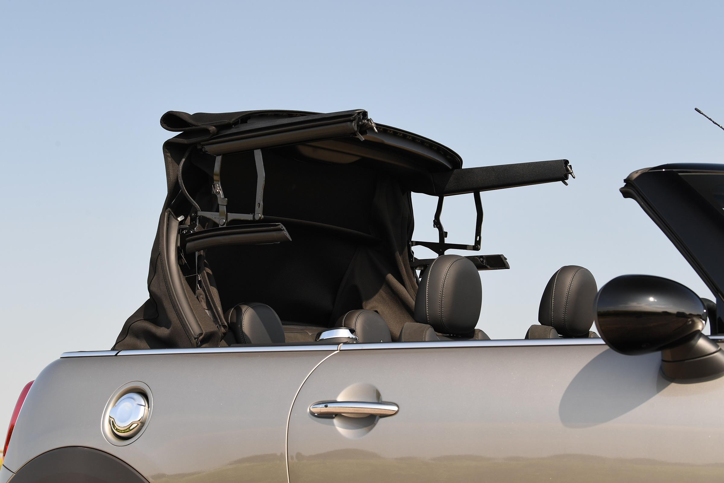 MINI Cooper S Convertible - roof folding