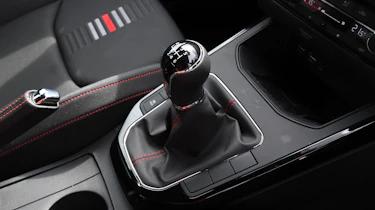 SEAT Arona - gear lever