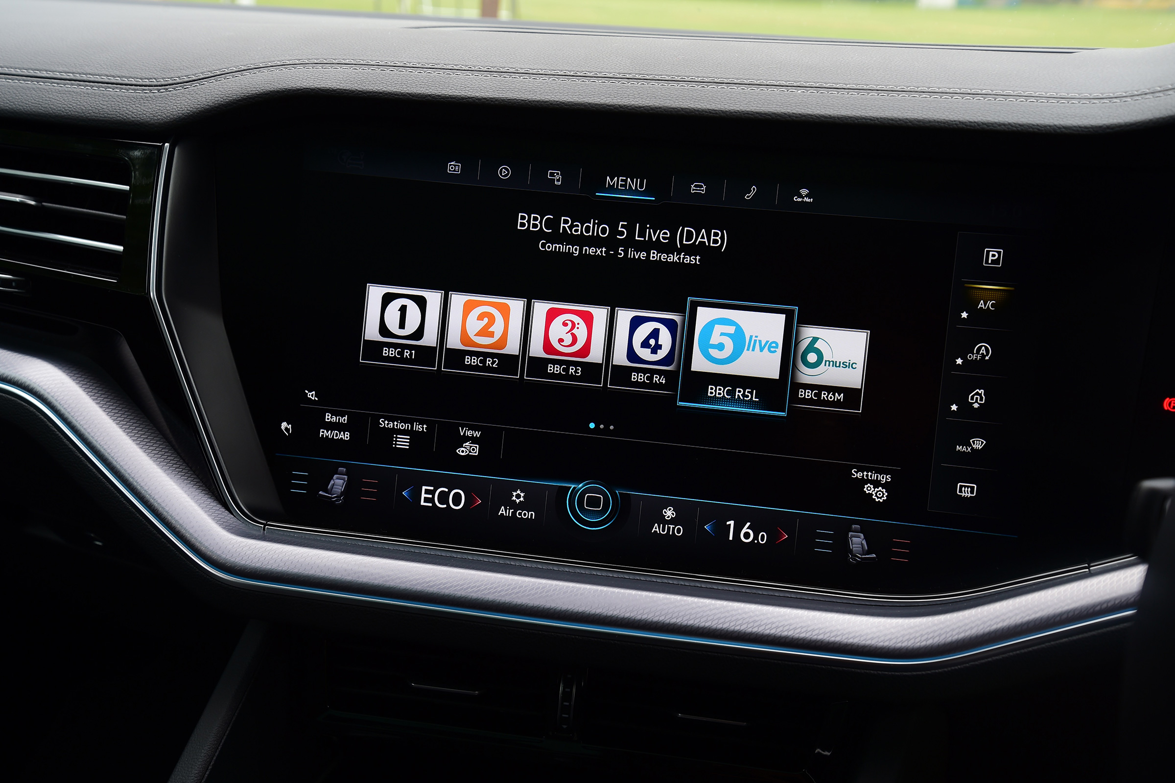 Volkswagen Touareg - infotainment