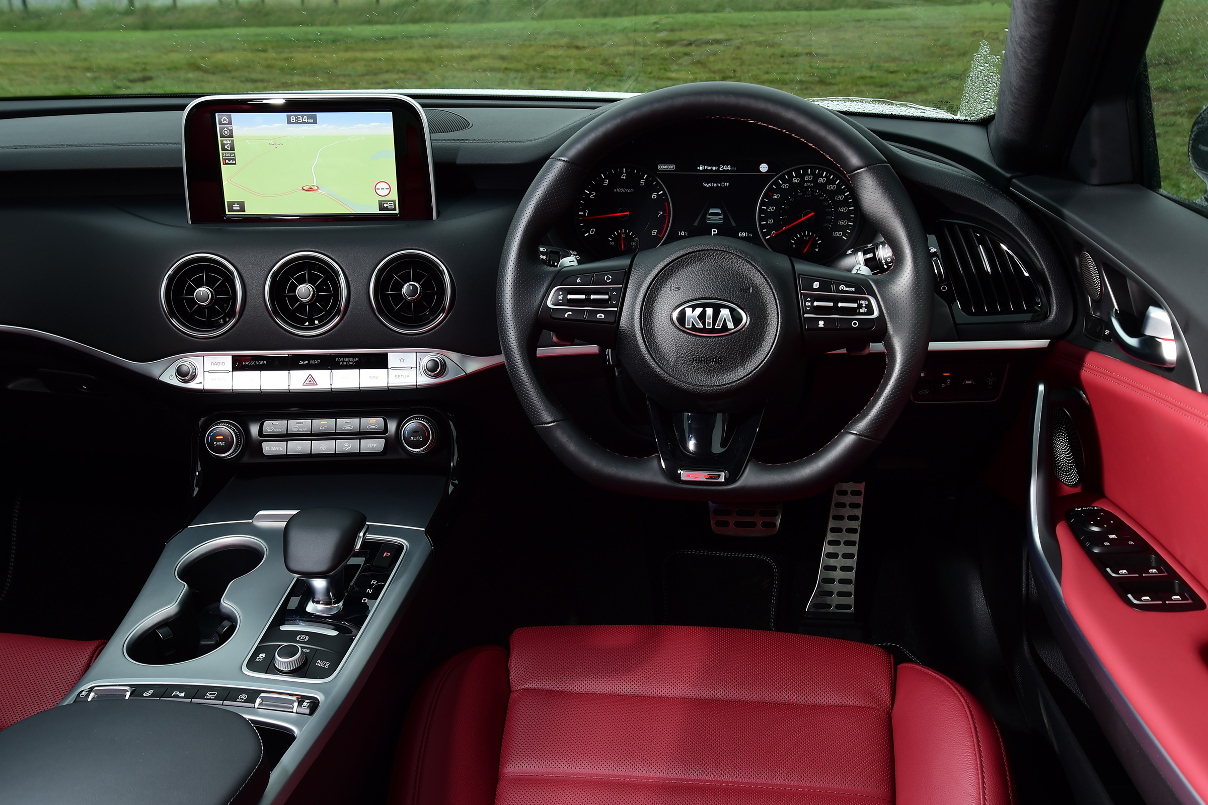 Kia Stinger - interior