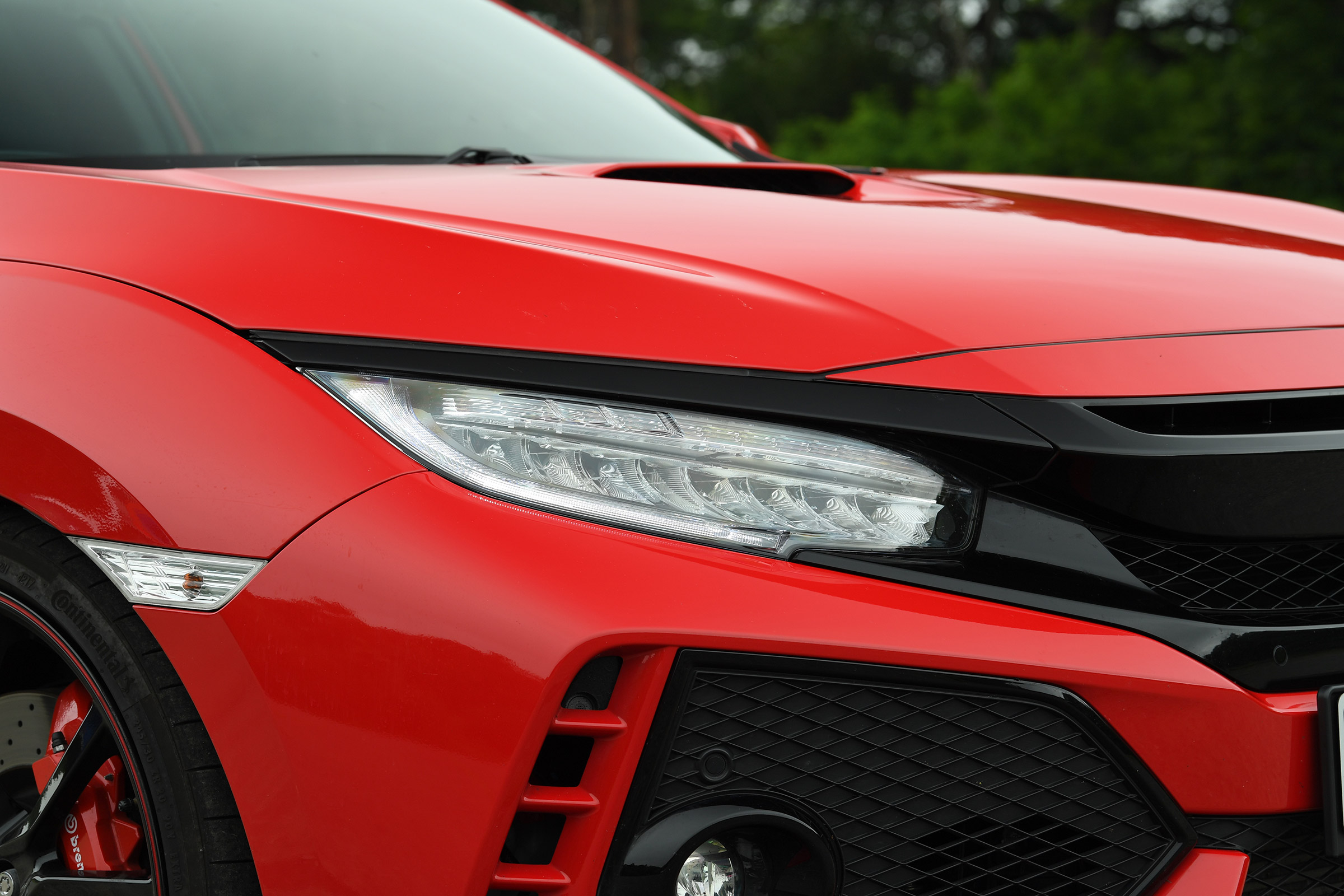 Honda Civic Type R - front light
