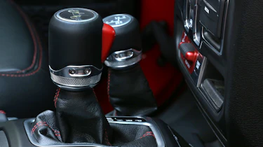 New Jeep Wrangler Rubicon - gear lever