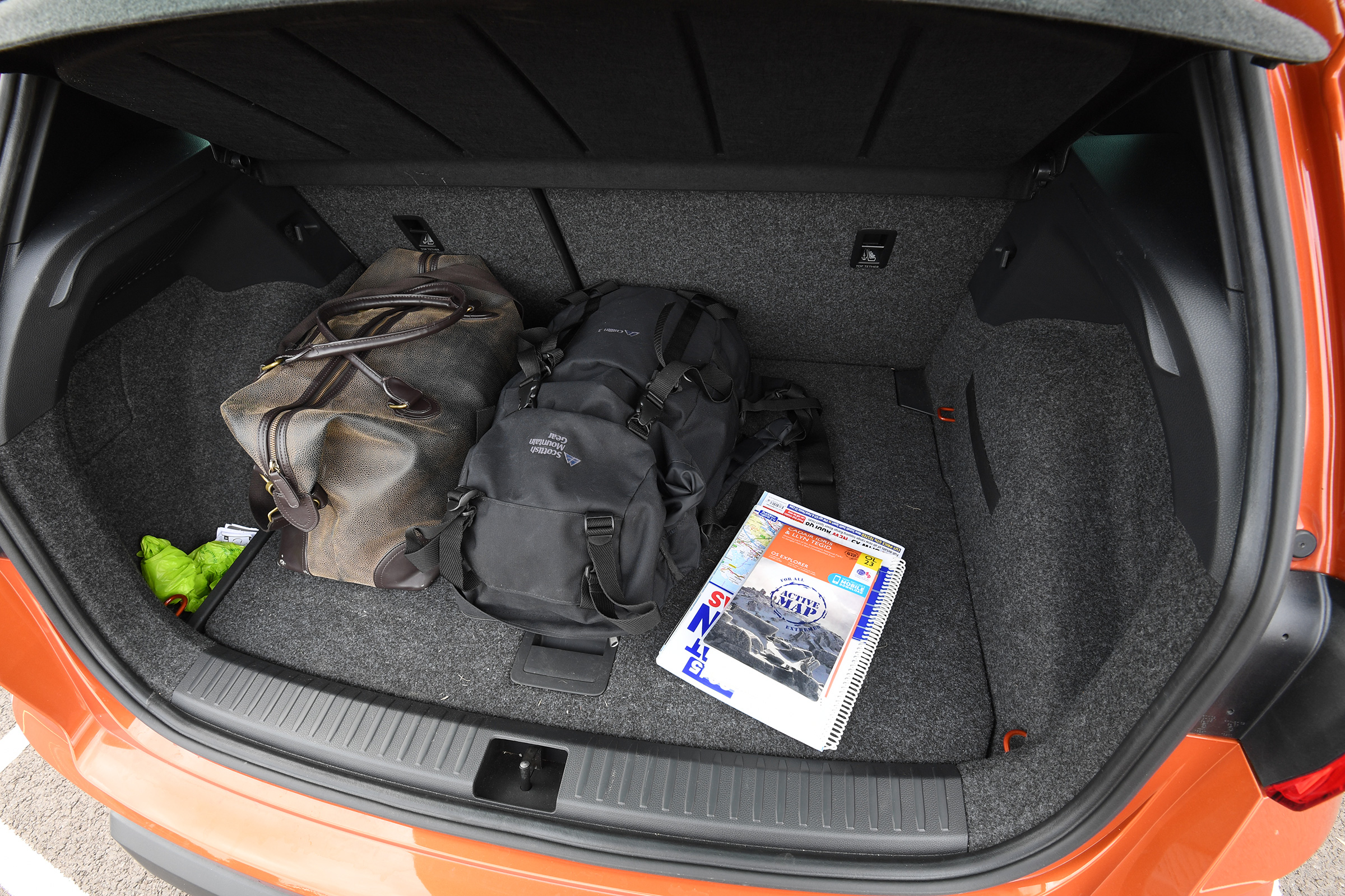 SEAT Arona - boot