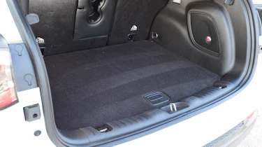 Jeep Compass - boot