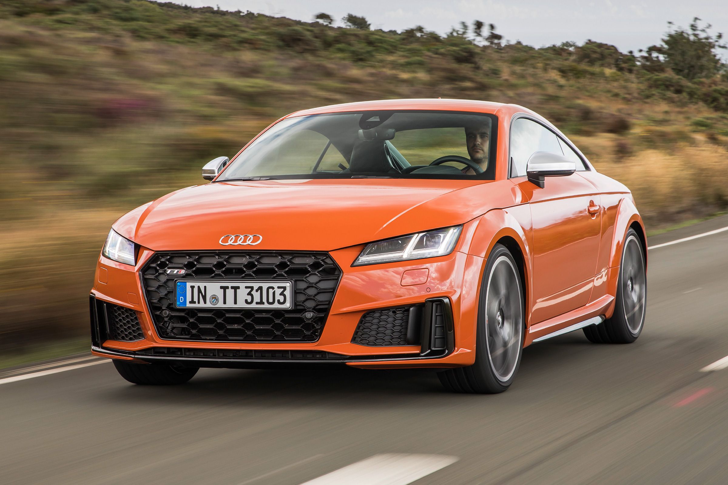 Audi TT S - front