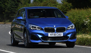 BMW 225xe Active Tourer - front
