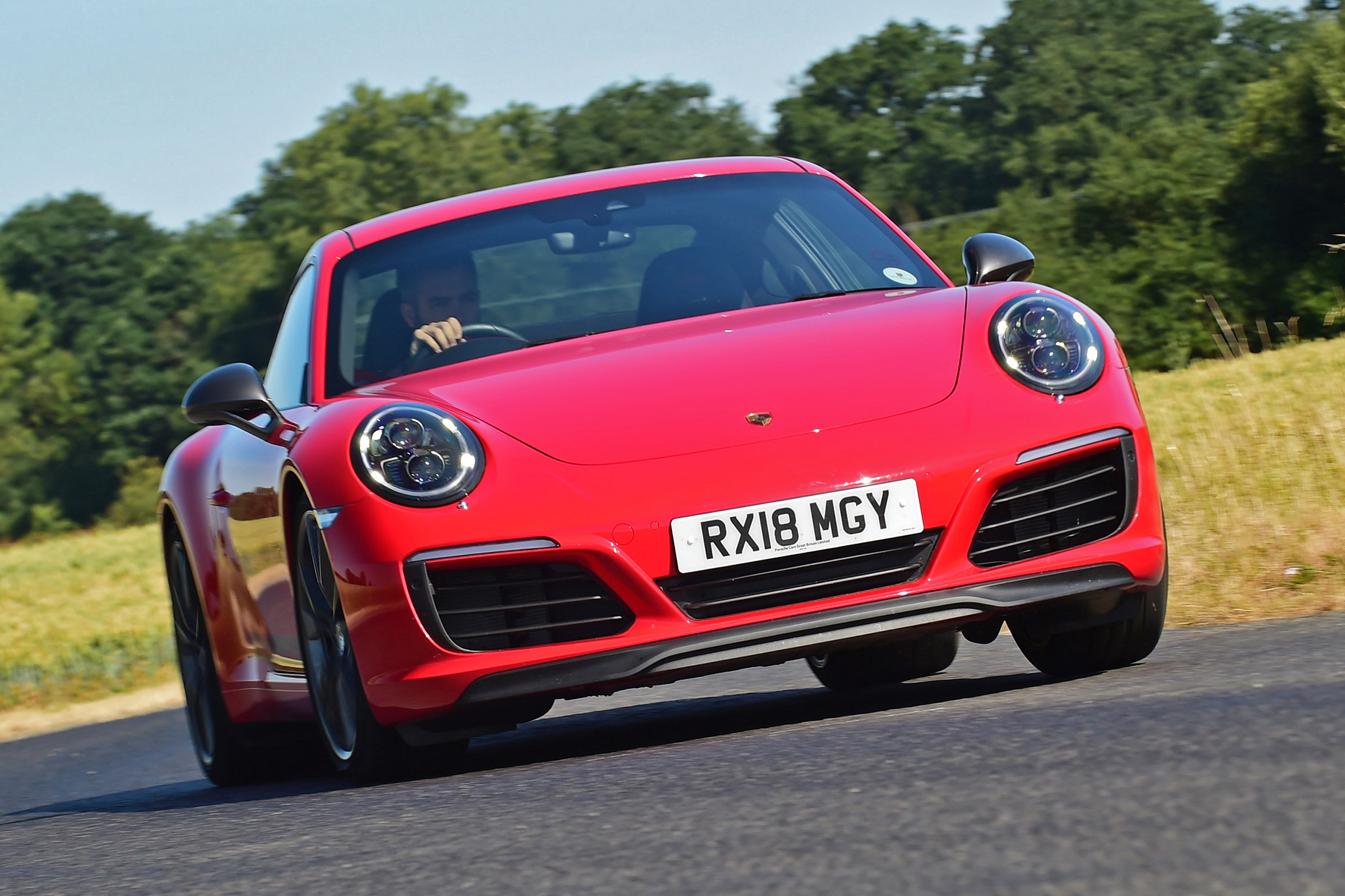 Porsche 911 Carrera T - front