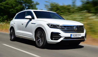 Volkswagen Touareg - front