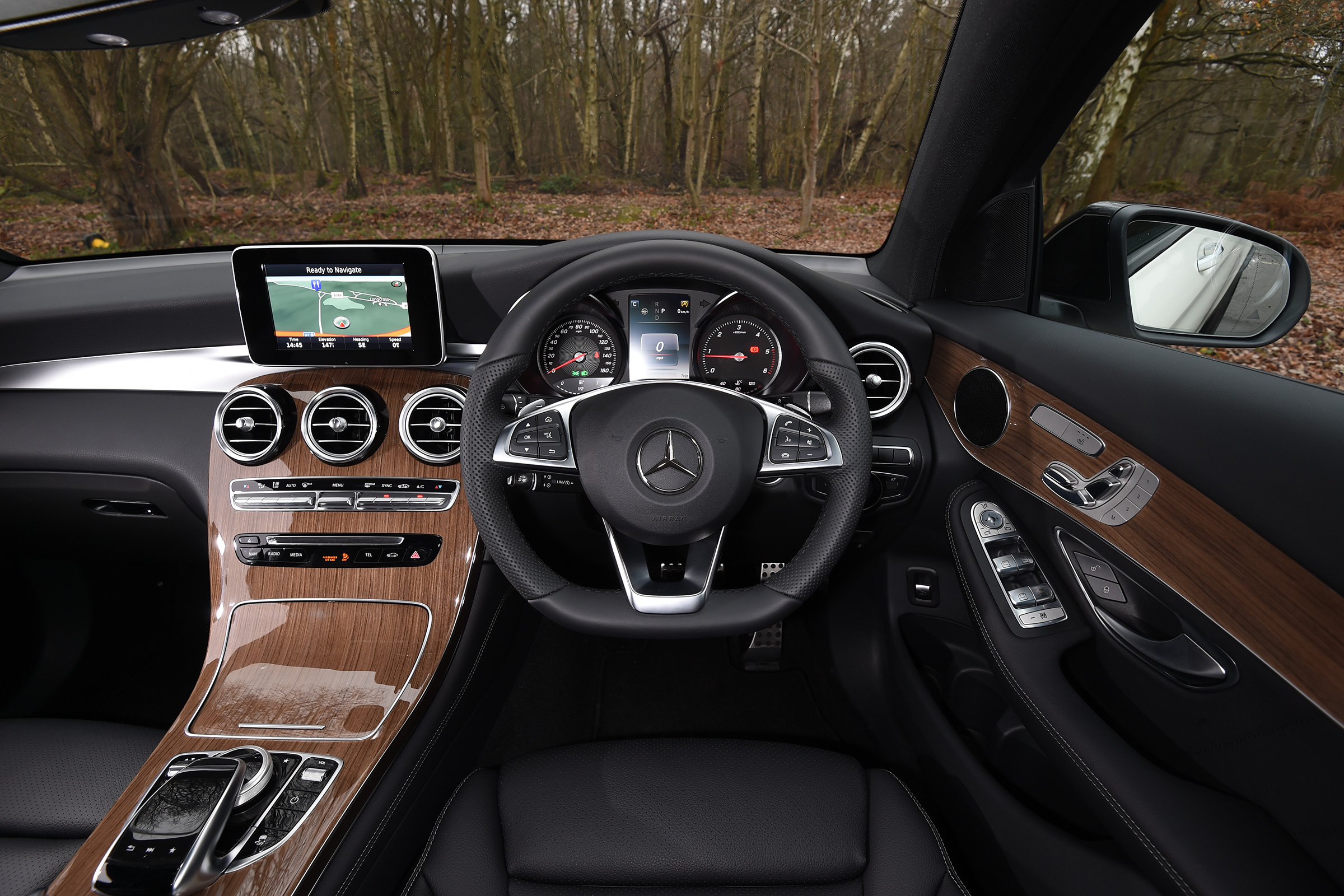 Mercedes GLC Coupe - interior