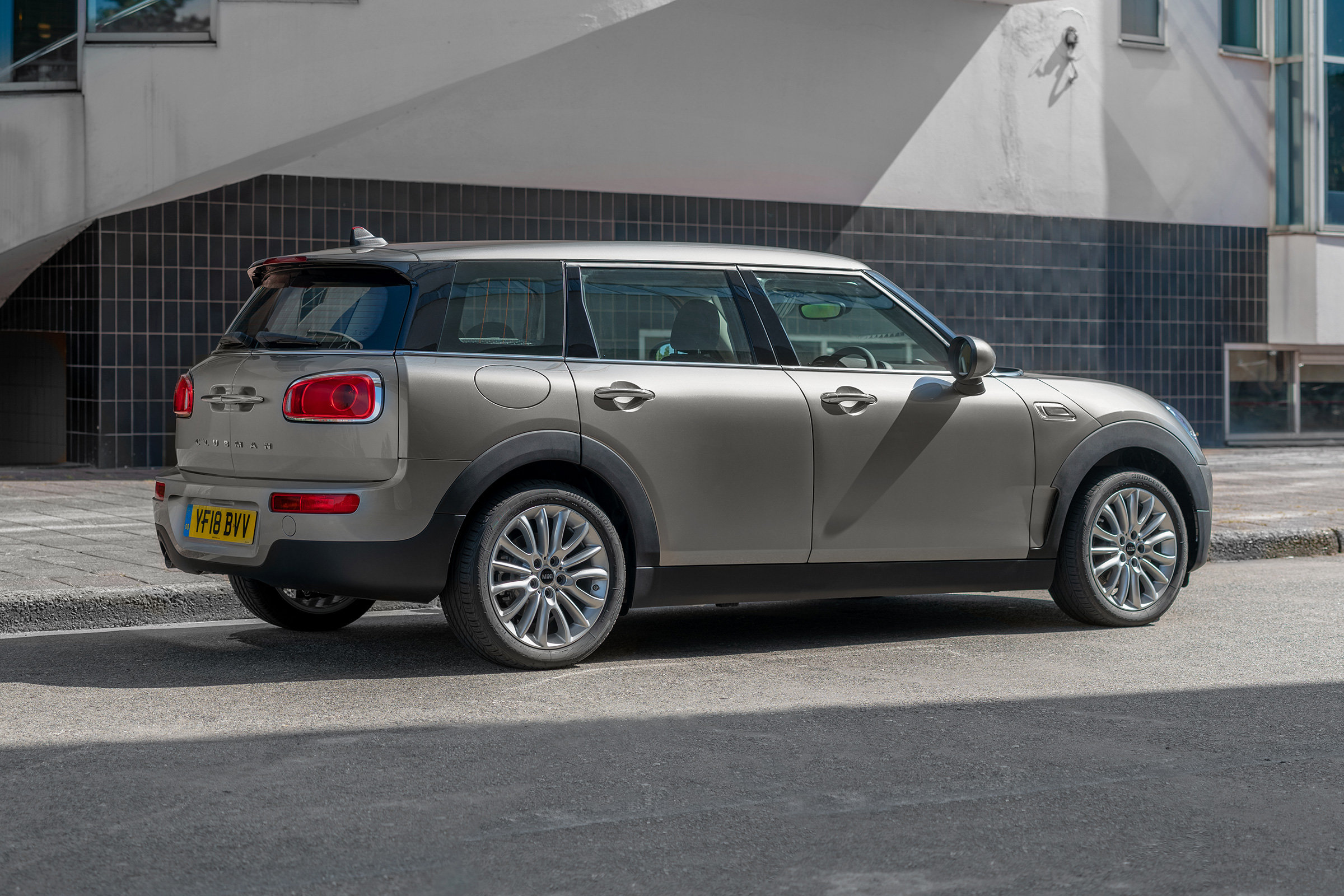 MINI Clubman City - rear
