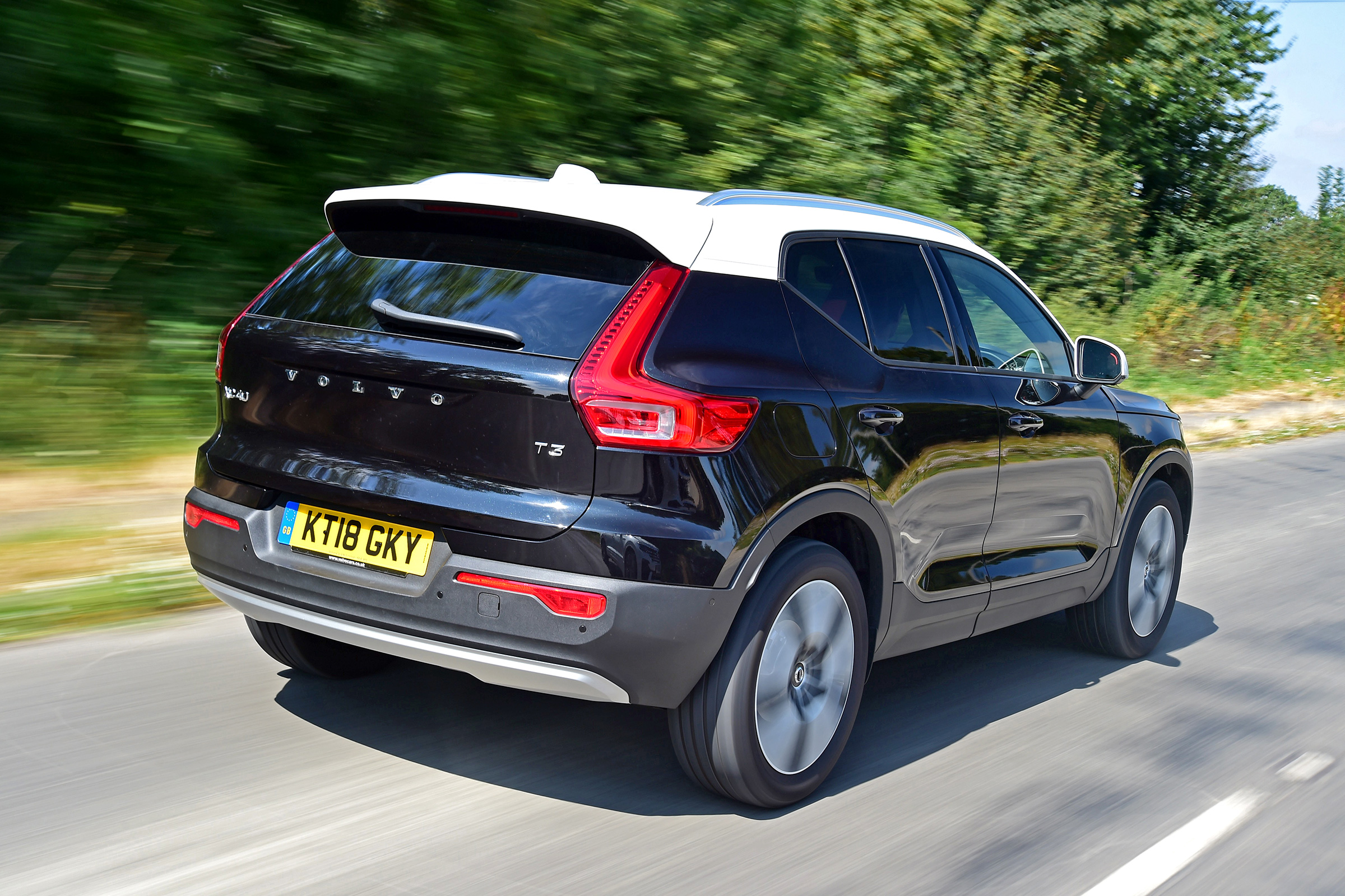 Volvo XC40 T3 - rear