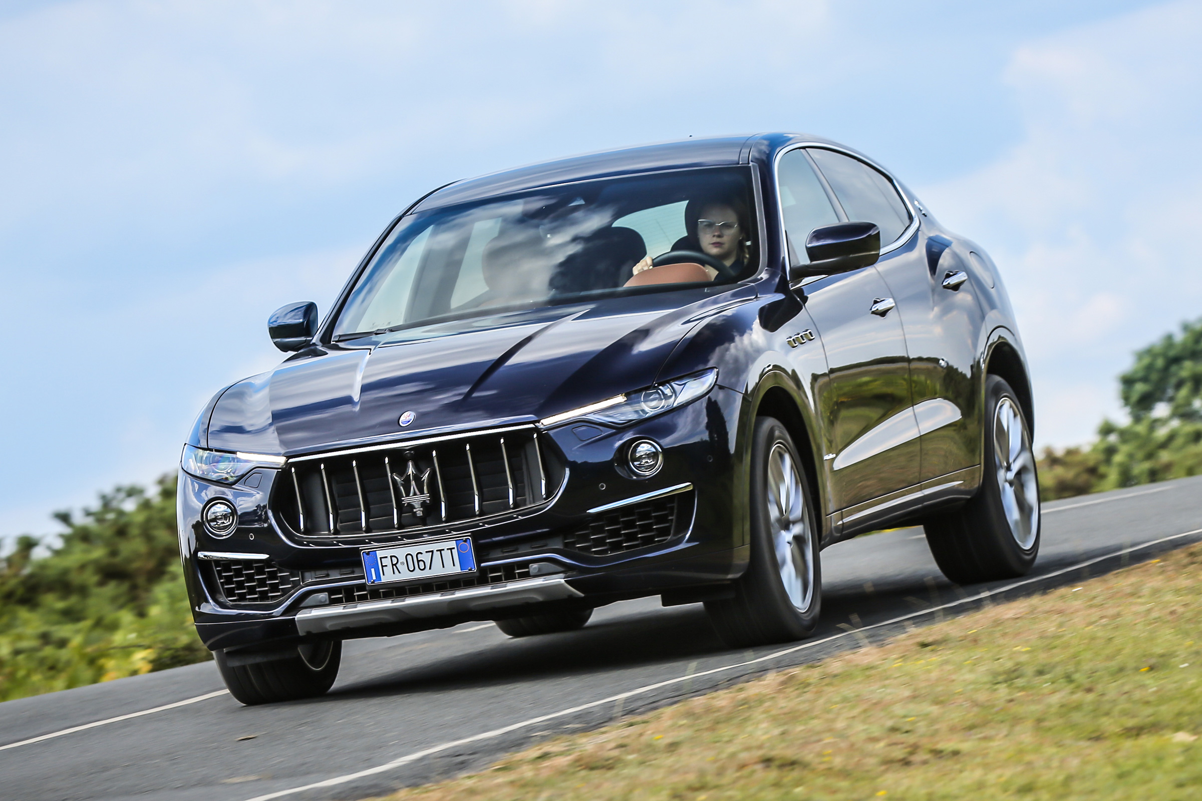 Maserati Levante - front