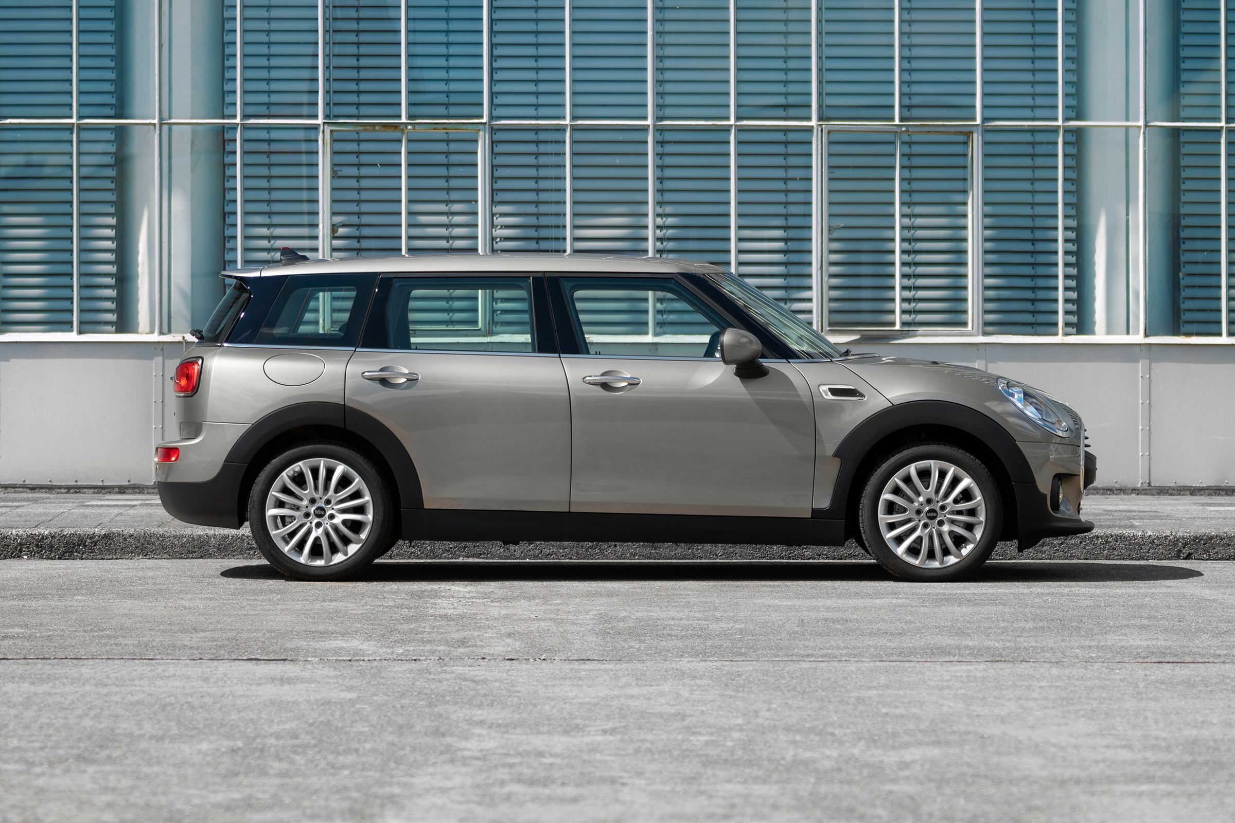 MINI Clubman City - profile