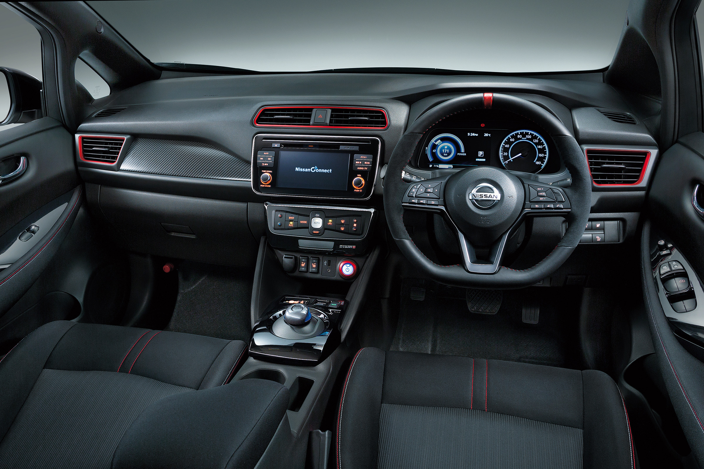 Nissan Leaf Nismo - interior
