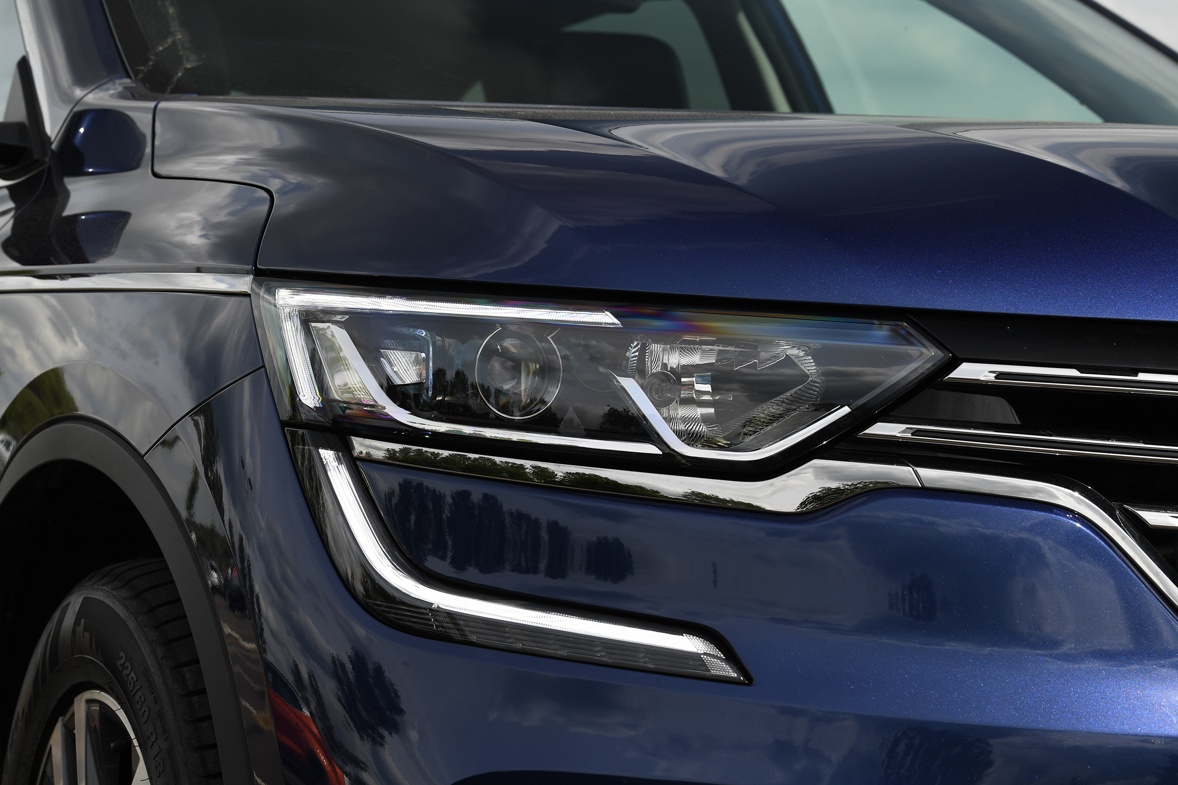 Renault Koleos - headlight